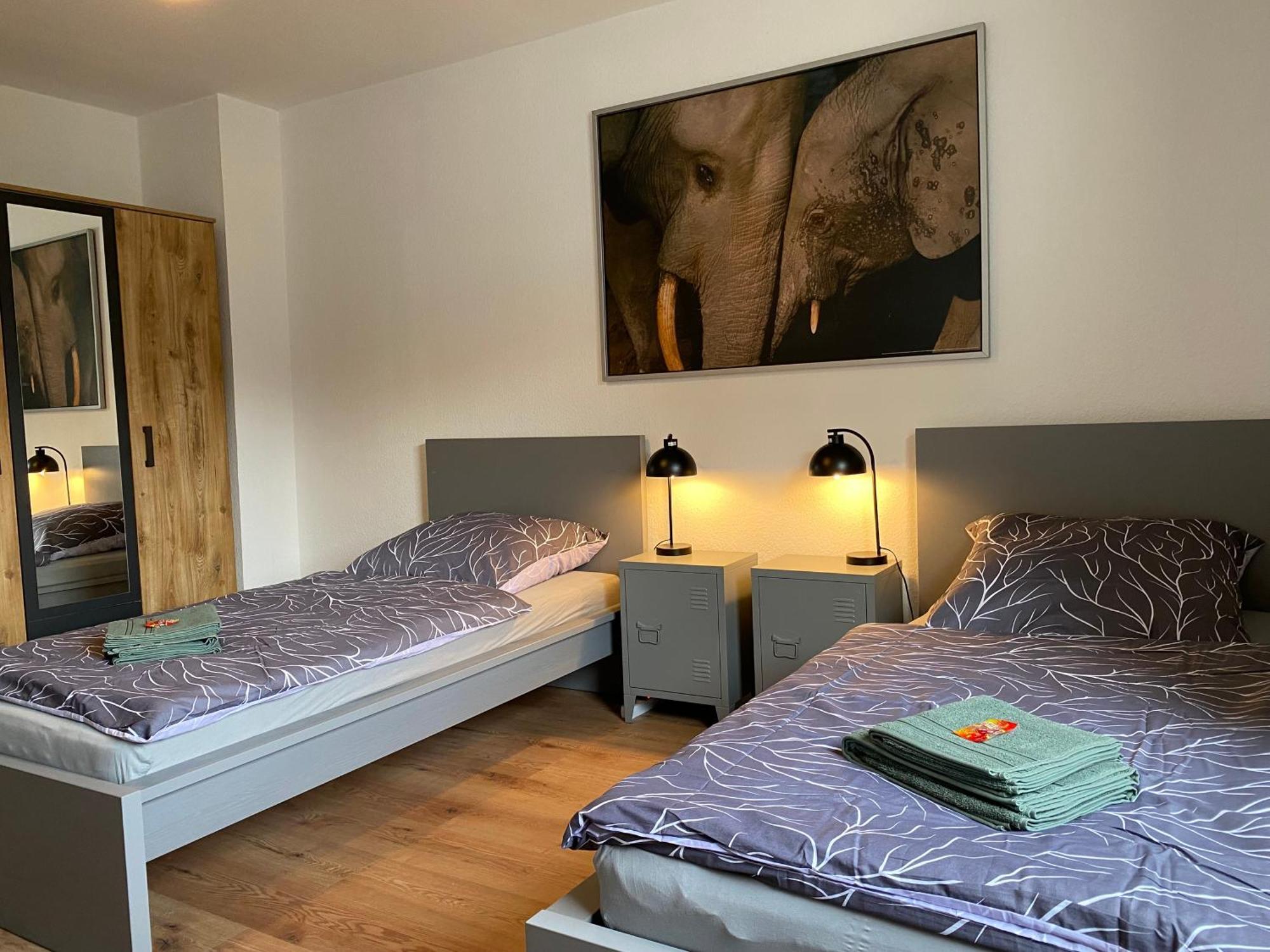 Charlie , Solingen Mitte, Ferien/Messe Wohnung Fuer Bis Zu 5 Personen Exteriér fotografie